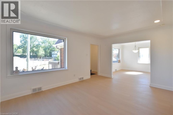 Photo 8 at 238 Lowther Street N, Cambridge