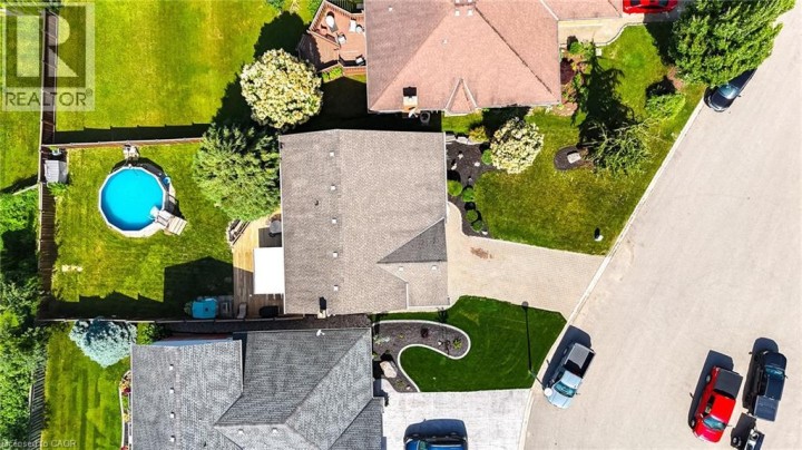 Photo 2 at 10 Glen Abbey Court, Woodstock Photo 2 at 10 Glen Abbey Court, Woodstock