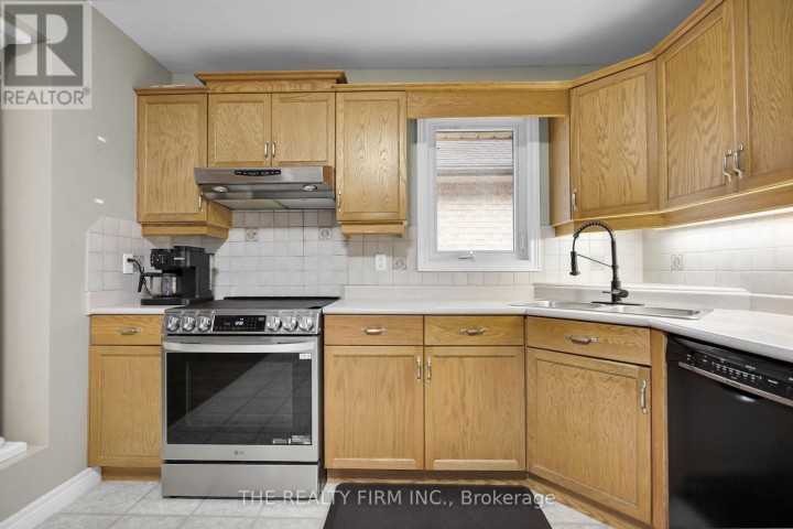 Photo 10 at 17 - 20 Windemere Place, St. Thomas