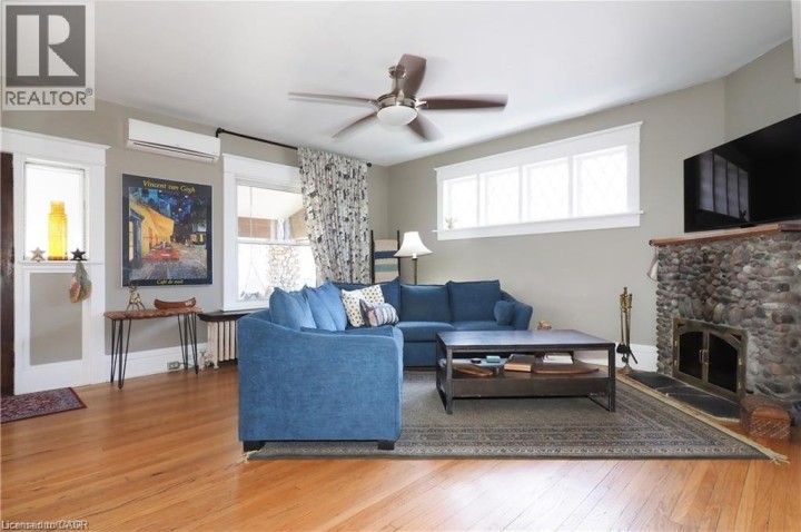 Photo 10 at 76 Wellington Street, Cambridge