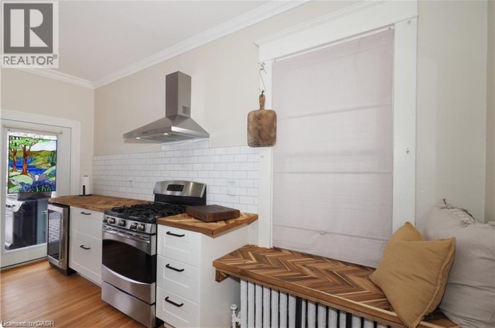 Photo 16 at 76 Wellington Street, Cambridge