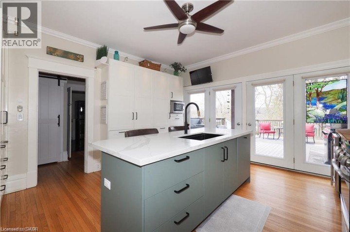 Photo 17 at 76 Wellington Street, Cambridge