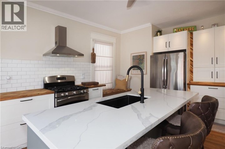 Photo 19 at 76 Wellington Street, Cambridge