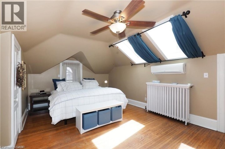 Photo 26 at 76 Wellington Street, Cambridge