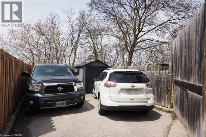 Photo 46 at 76 Wellington Street, Cambridge