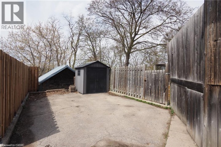 Photo 47 at 76 Wellington Street, Cambridge