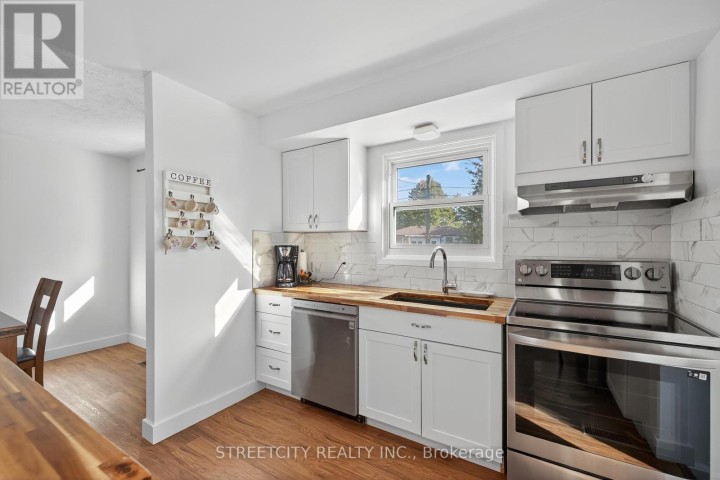 Photo 14 at 407 Elm Street, St. Thomas