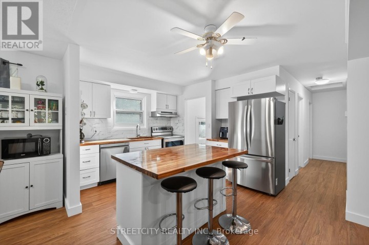 Photo 16 at 407 Elm Street, St. Thomas