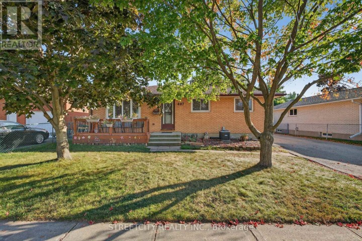 Photo 3 at 407 Elm Street, St. Thomas