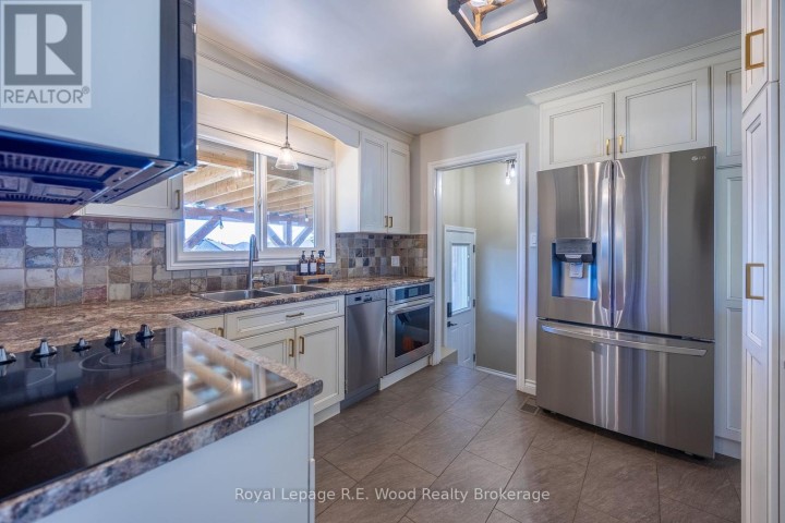 Photo 8 at 27 North Street W, Tillsonburg Photo 8 at 27 North Street W, Tillsonburg