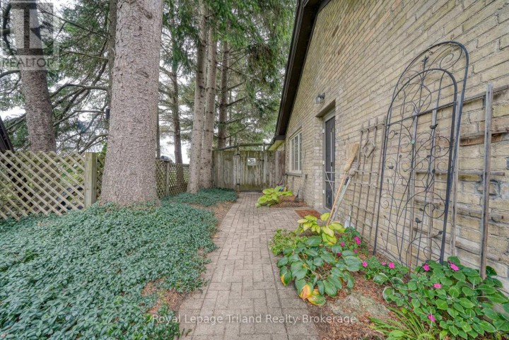 Photo 43 at 655437 15th Line, Innerkip, Woodstock Photo 43 at 655437 15th Line, Innerkip, Woodstock