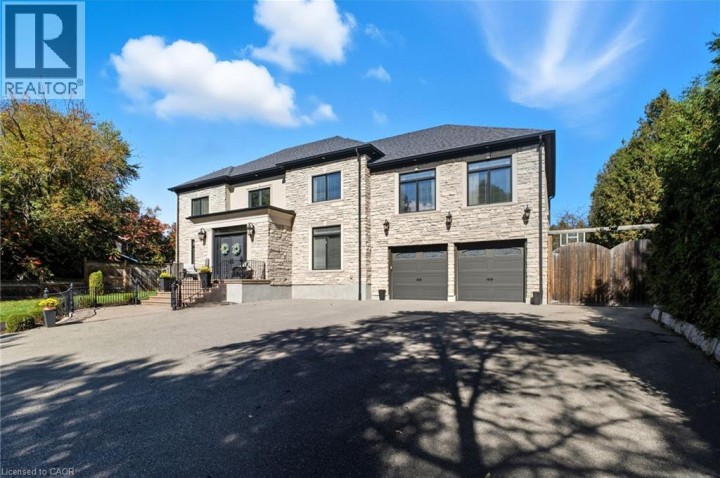 Photo 3 at 855 Avenue Road, Cambridge