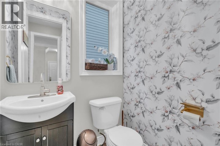 Photo 18 at 75 Chase Crescent, Cambridge