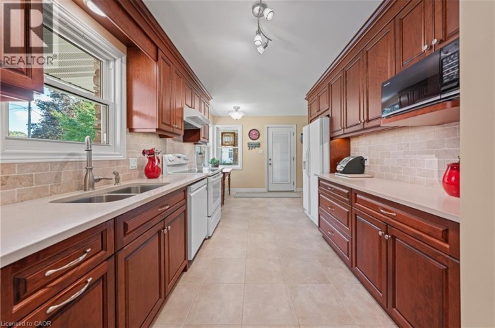 Photo 9 at 45 Highland Crescent, Cambridge