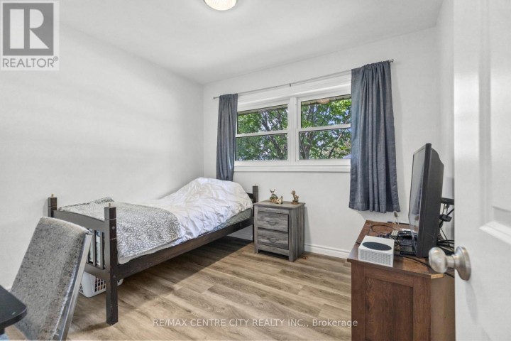Photo 14 at 241 Forest Avenue, St. Thomas