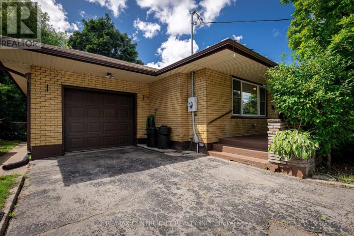 Photo 4 at 241 Forest Avenue, St. Thomas