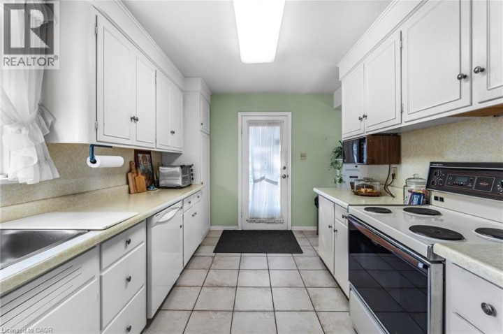 Photo 10 at 141 Riverbank Drive, Cambridge