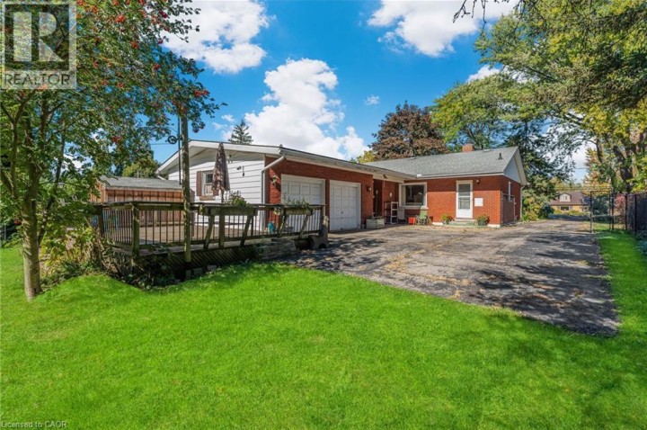 Photo 3 at 141 Riverbank Drive, Cambridge