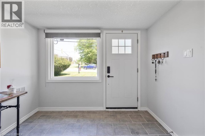 Photo 7 at 944 Concession Road, Cambridge