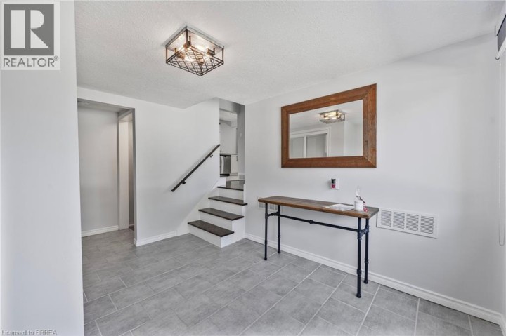 Photo 8 at 944 Concession Road, Cambridge