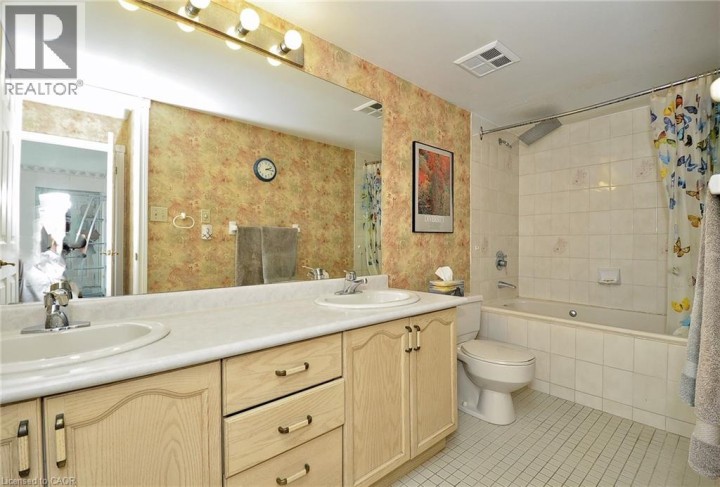 Photo 20 at 237 KING Street W 1210, Cambridge