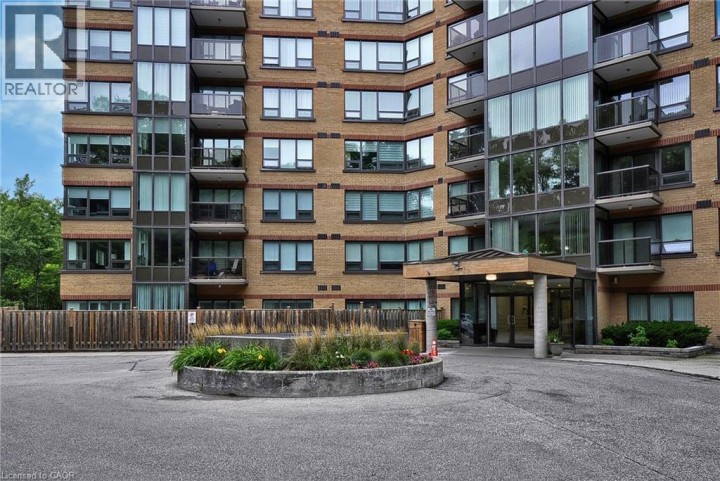 Photo 4 at 237 KING Street W 1210, Cambridge