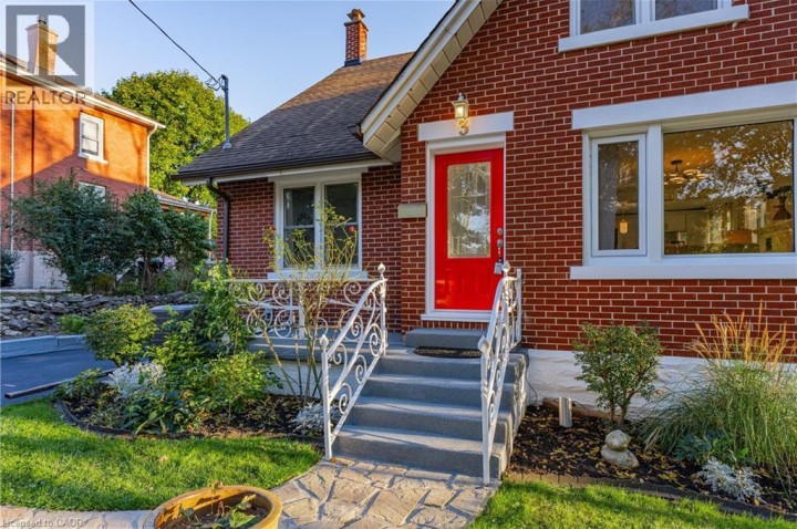 Photo 3 at 3 Augusta Street, Cambridge