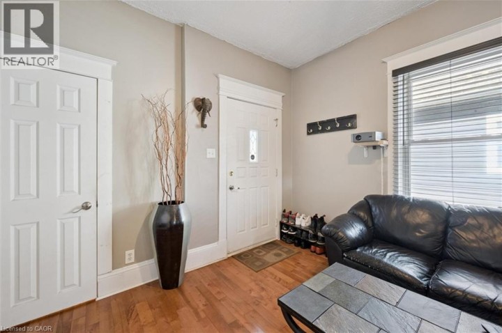 Photo 4 at 11 Stanley Street, Cambridge