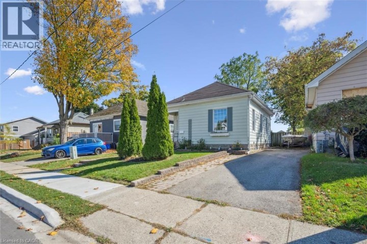 Photo 2 at 11 Stanley Street, Cambridge