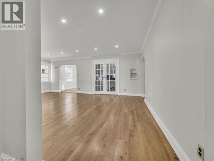 Photo 4 at 860 Vine Street, Cambridge