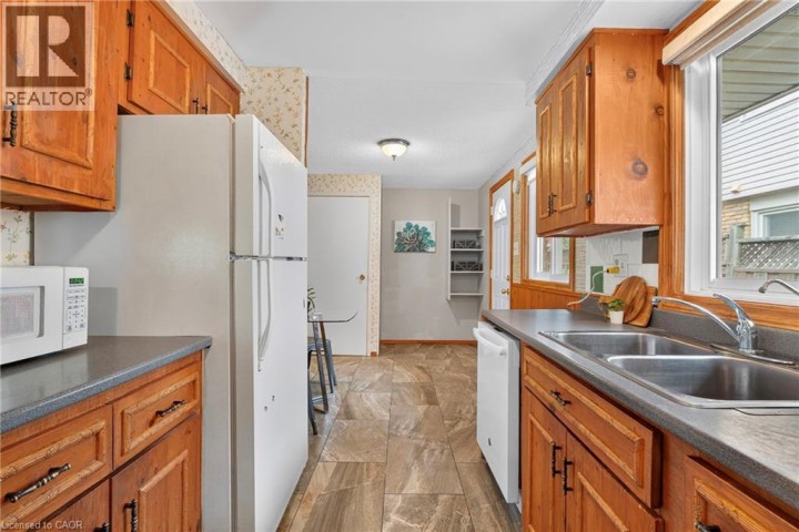 Photo 15 at 73 Northview Heights Drive, Cambridge