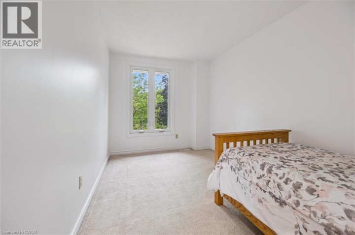 Photo 11 at 118 Glamis Road, Cambridge