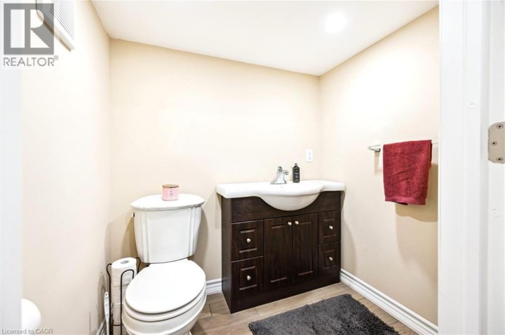 Photo 15 at 118 Glamis Road, Cambridge