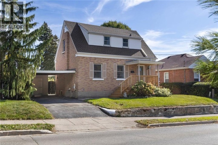 Photo 4 at 613 Lowther Street S, Cambridge