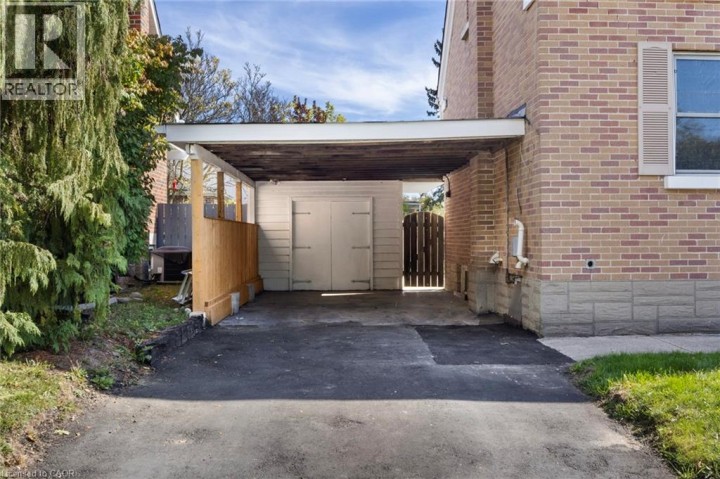 Photo 6 at 613 Lowther Street S, Cambridge