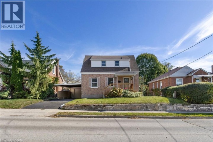 Photo 2 at 613 Lowther Street S, Cambridge