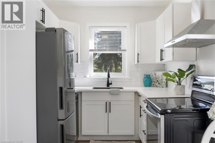 Photo 14 at 613 Lowther Street S, Cambridge