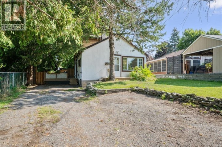 Photo 4 at 321 Vine Street, Cambridge