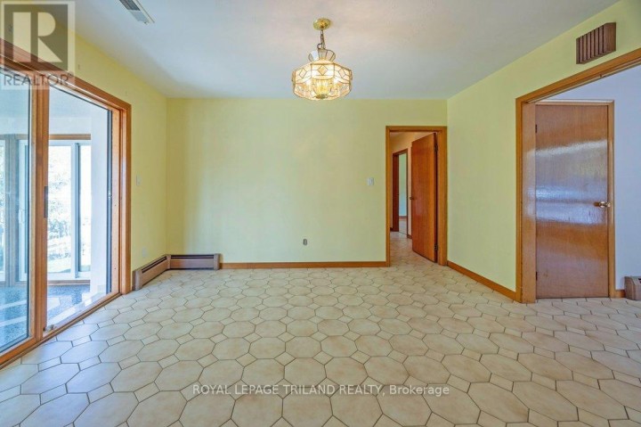 Photo 12 at 66 Park Avenue, St. Thomas