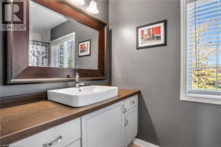 Photo 32 at 795 Saginaw Parkway, Cambridge