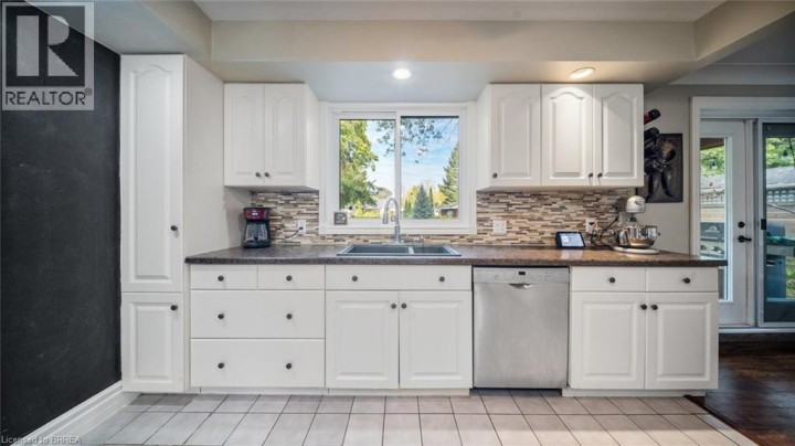 Photo 16 at 5 Kinnard Road, Brantford