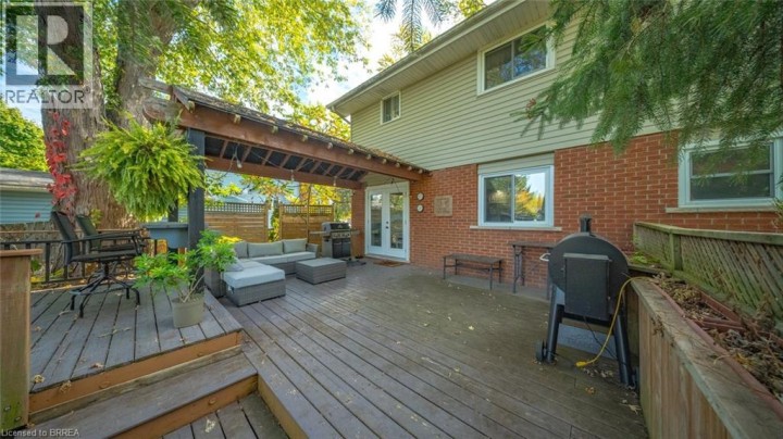 Photo 31 at 5 Kinnard Road, Brantford