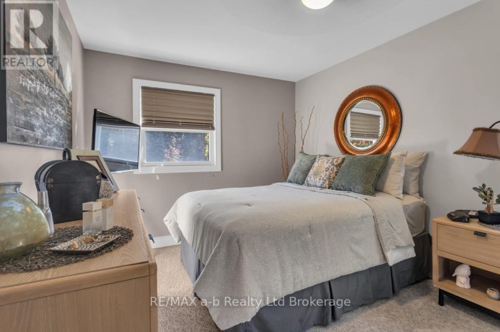 Photo 18 at 16 Charlotte Avenue, Tillsonburg Photo 18 at 16 Charlotte Avenue, Tillsonburg