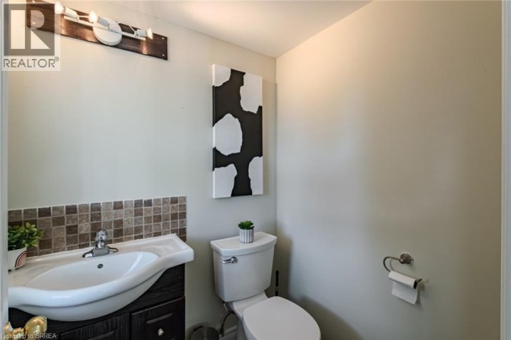 Photo 10 at 190 Osborn Avenue, Brantford