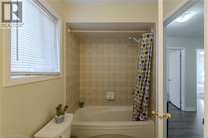 Photo 23 at 190 Osborn Avenue, Brantford