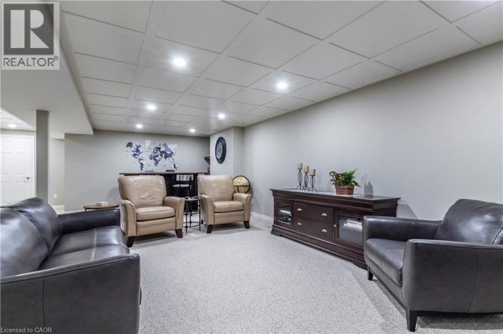 Photo 26 at 71 BEASLEY Crescent 16, Cambridge