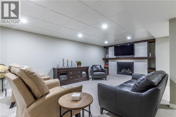 Photo 28 at 71 BEASLEY Crescent 16, Cambridge