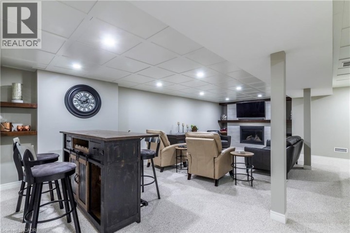 Photo 30 at 71 BEASLEY Crescent 16, Cambridge