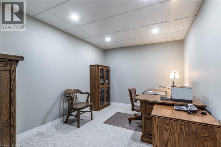 Photo 31 at 71 BEASLEY Crescent 16, Cambridge