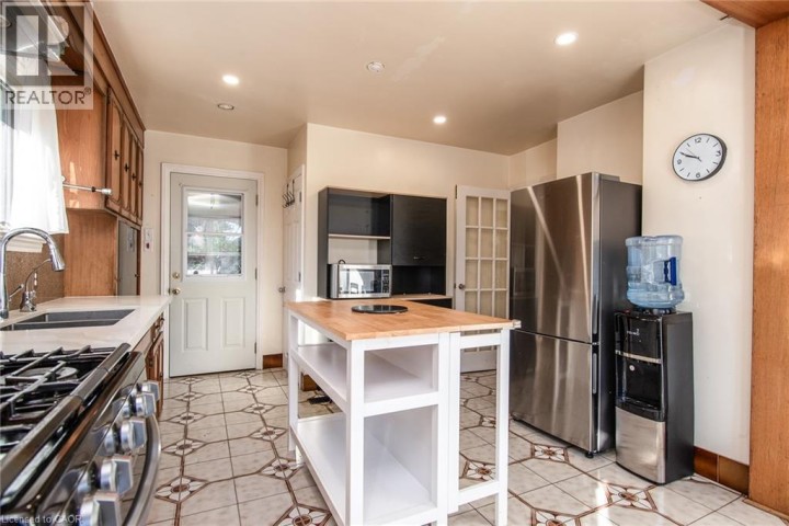 Photo 10 at 48 Christopher Drive, Cambridge